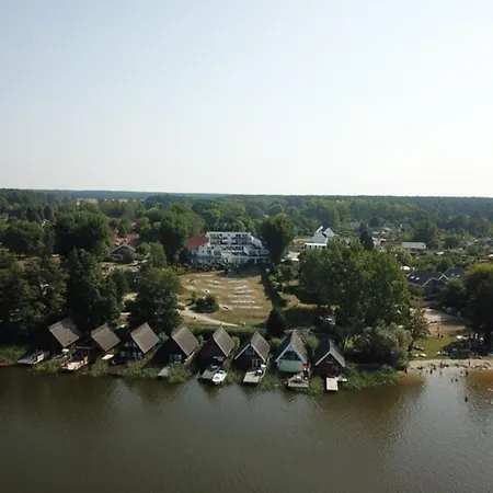 Gemuetlich Eingerichteter Doppelbungalow Mit Garten In Mirow *